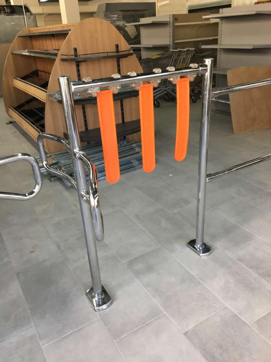 Wanzl Vevőbeengedő forgókereszt, kocsibeengedő – termékfotó alulnézet