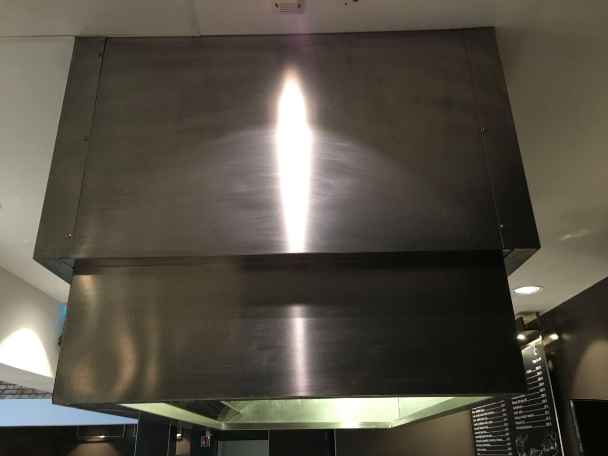 Elszívóernyő mennyezeti kivitel 175*115*90 – termékfotó jobb oldalról