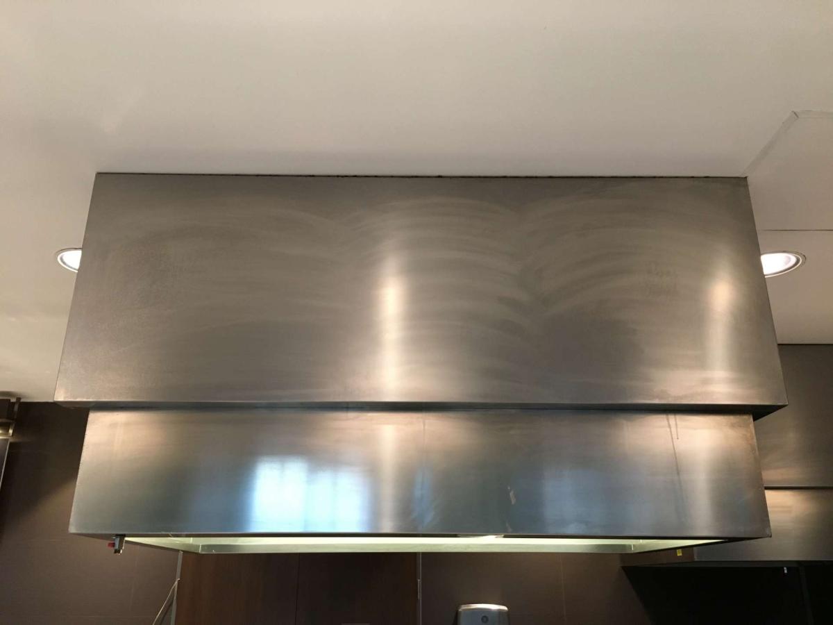 Elszívóernyő mennyezeti kivitel 175*115*90 – termékfotó bal oldalról