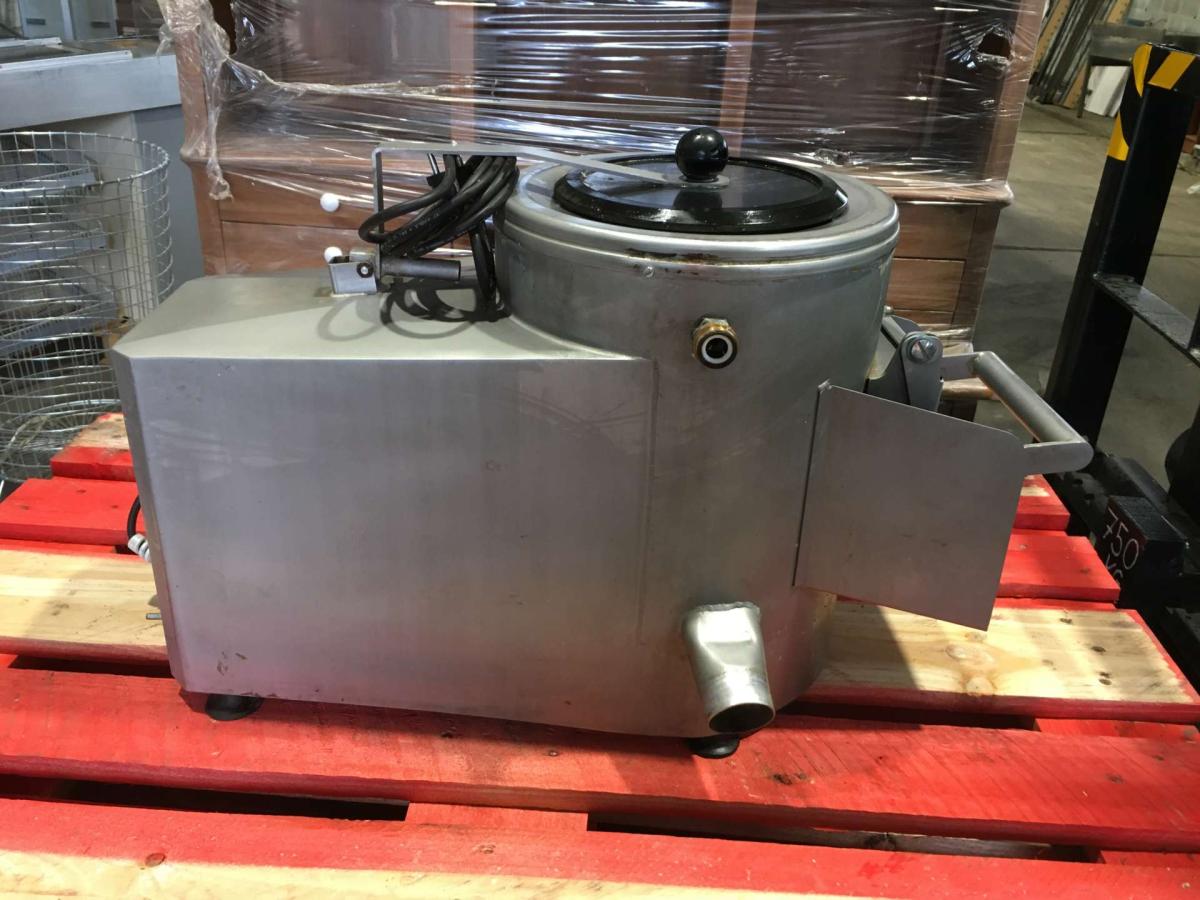 Burgonyakoptató Gasztro Metál – termékfotó jobb oldalról