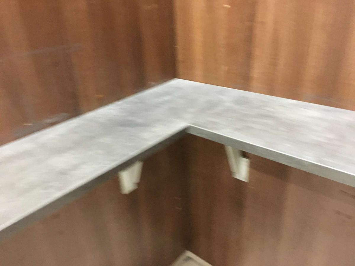 Konzolos szelvénytöltő, elpakoló asztal – termékfotó felülnézet