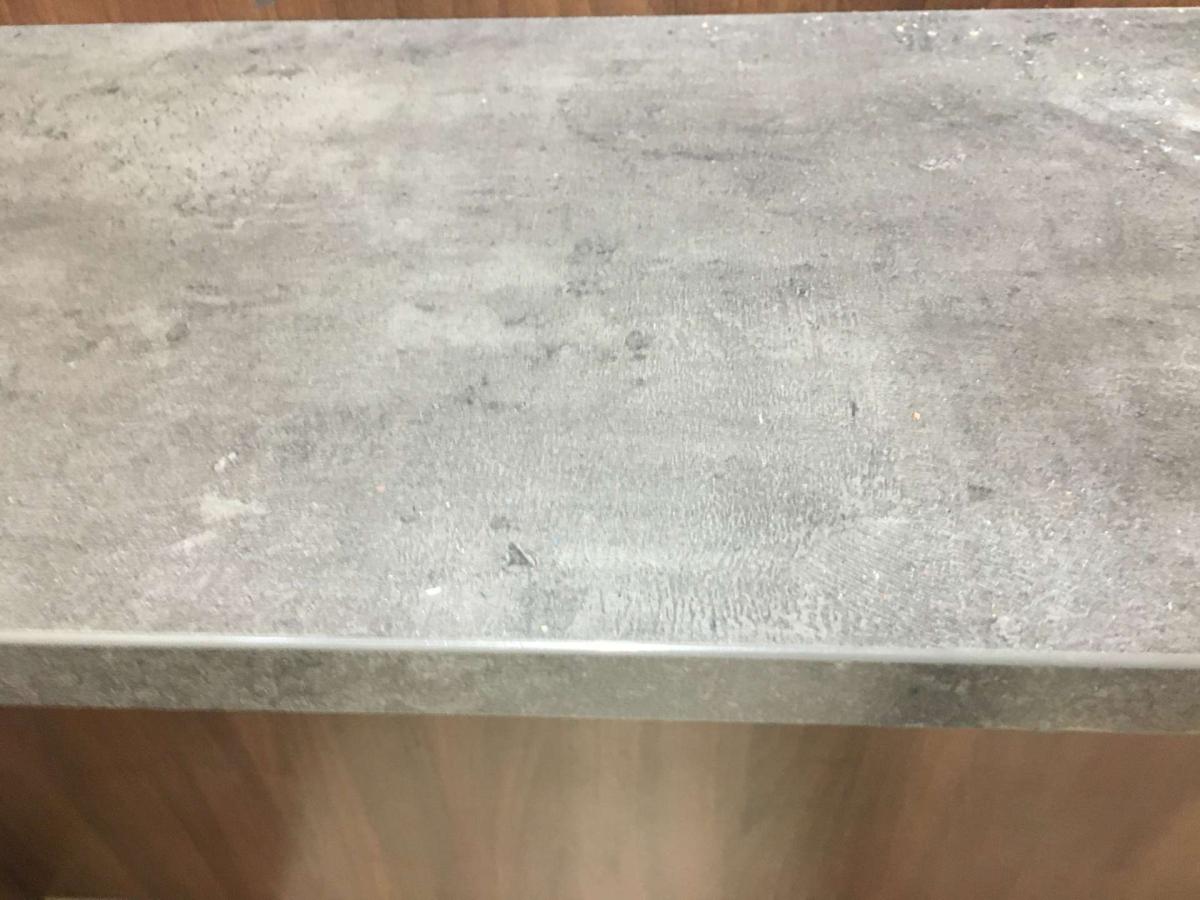 Konzolos szelvénytöltő, elpakoló asztal – termékfotó alulnézet