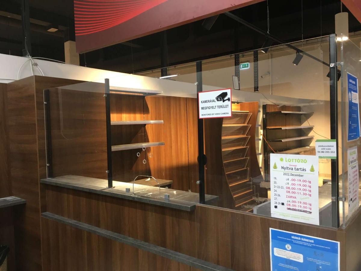 Plexi lap, " Covidplexi " 200*80*0,7 – termékfotó jobb oldalról