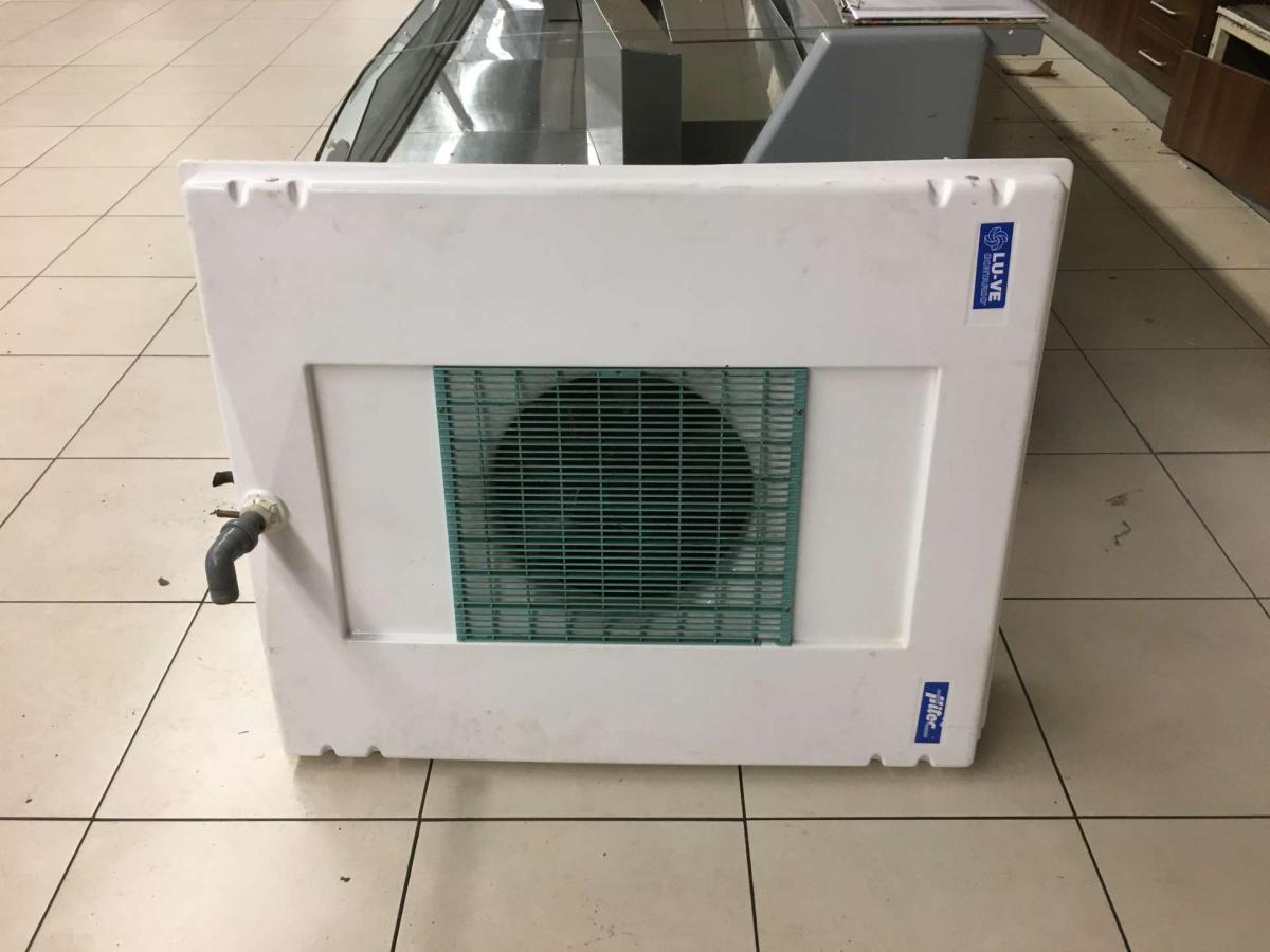 Mennyezeti elpárologtató LU-VE SHDN 53 E 80 – termékfotó elölnézet