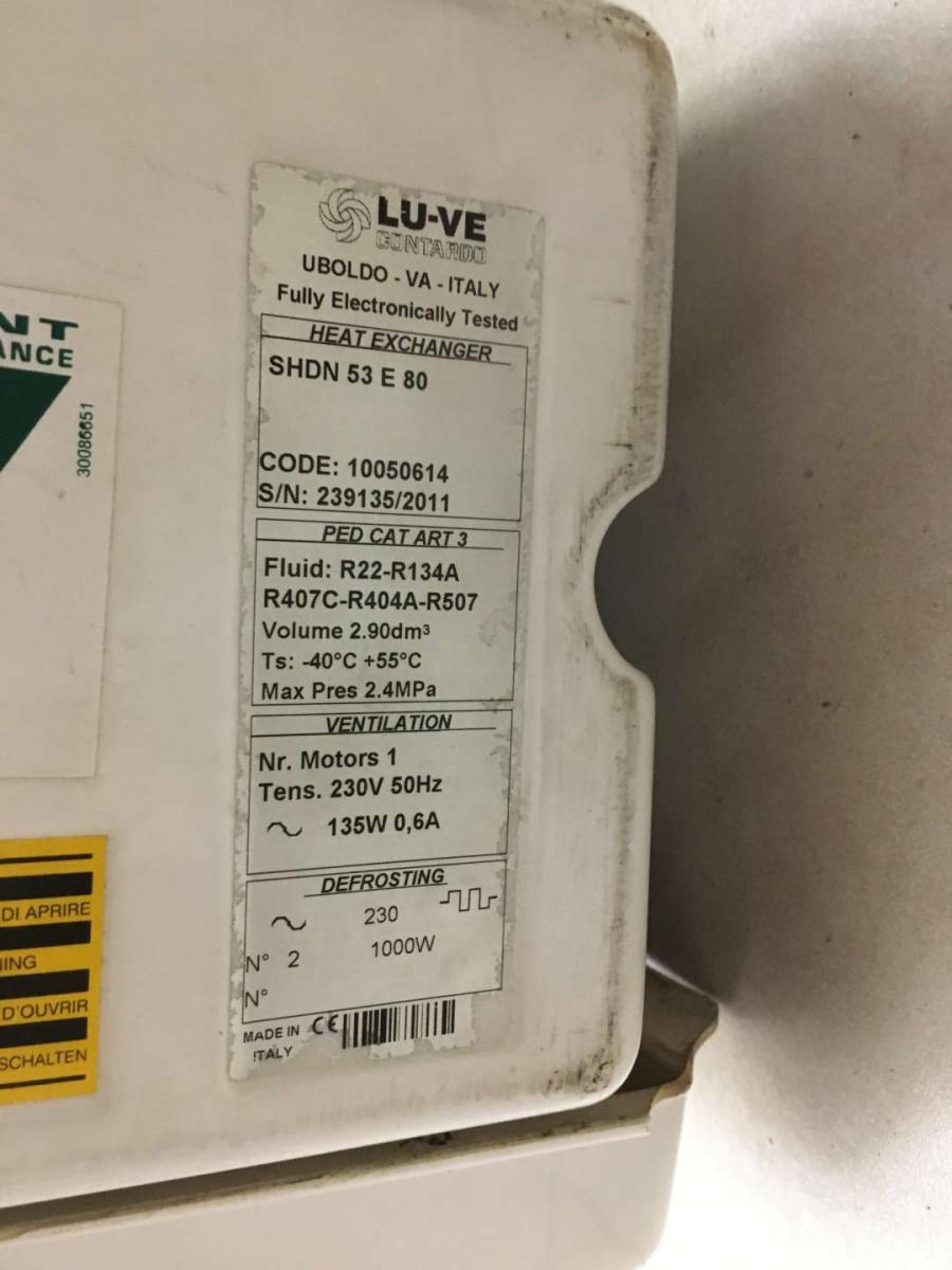 Mennyezeti elpárologtató LU-VE SHDN 53 E 80 – termékfotó bal oldalról