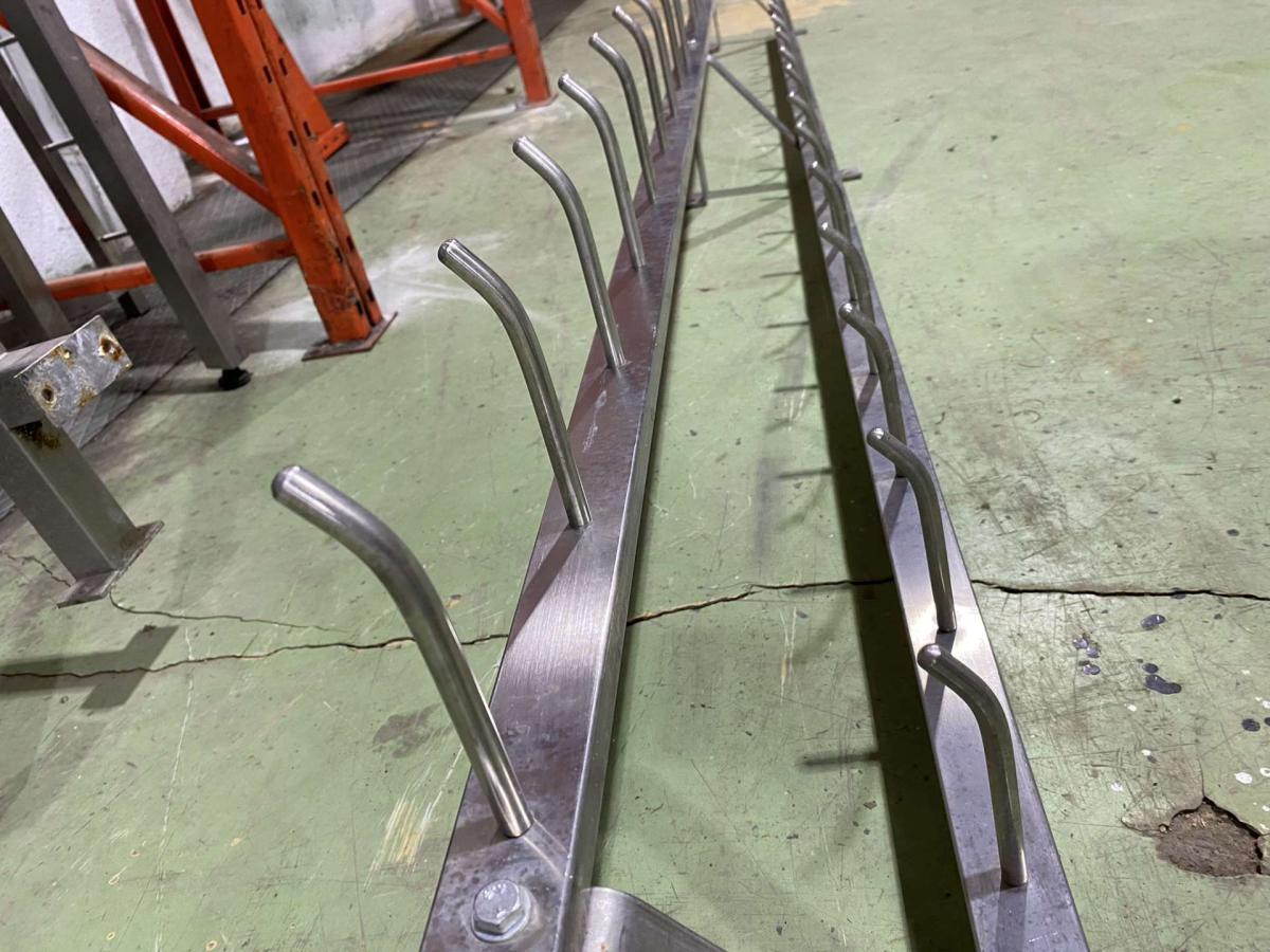 Rénvas, horogsor rozsdamentes, több méret – termékfotó hátulról