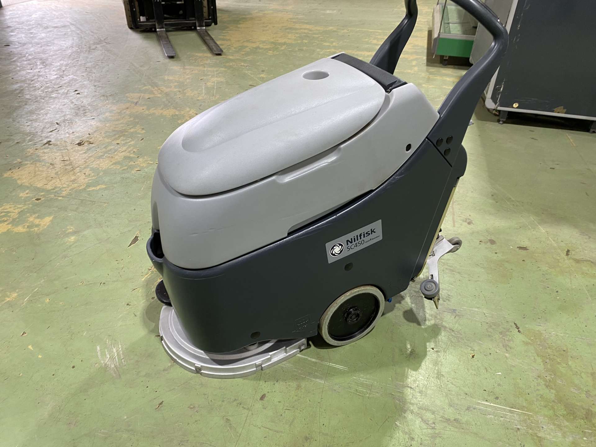 NILFISK SC450 53 B  padlótisztító 50%-os akkumlátorral