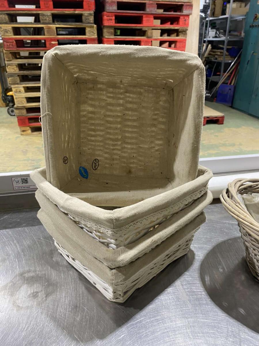 Fonott kosarak, több méretben – termékfotó elölnézet