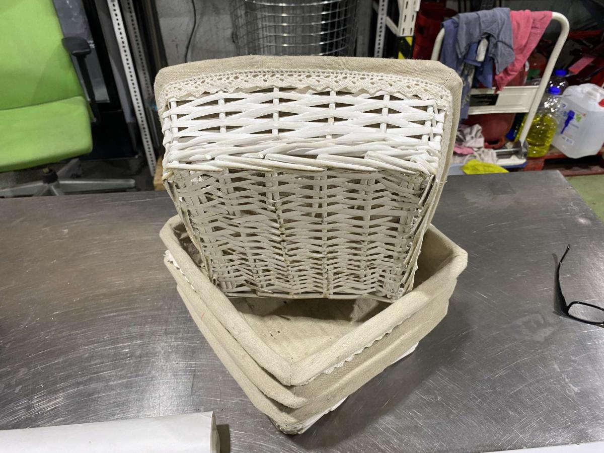 Fonott kosarak, több méretben – termékfotó bal oldalról