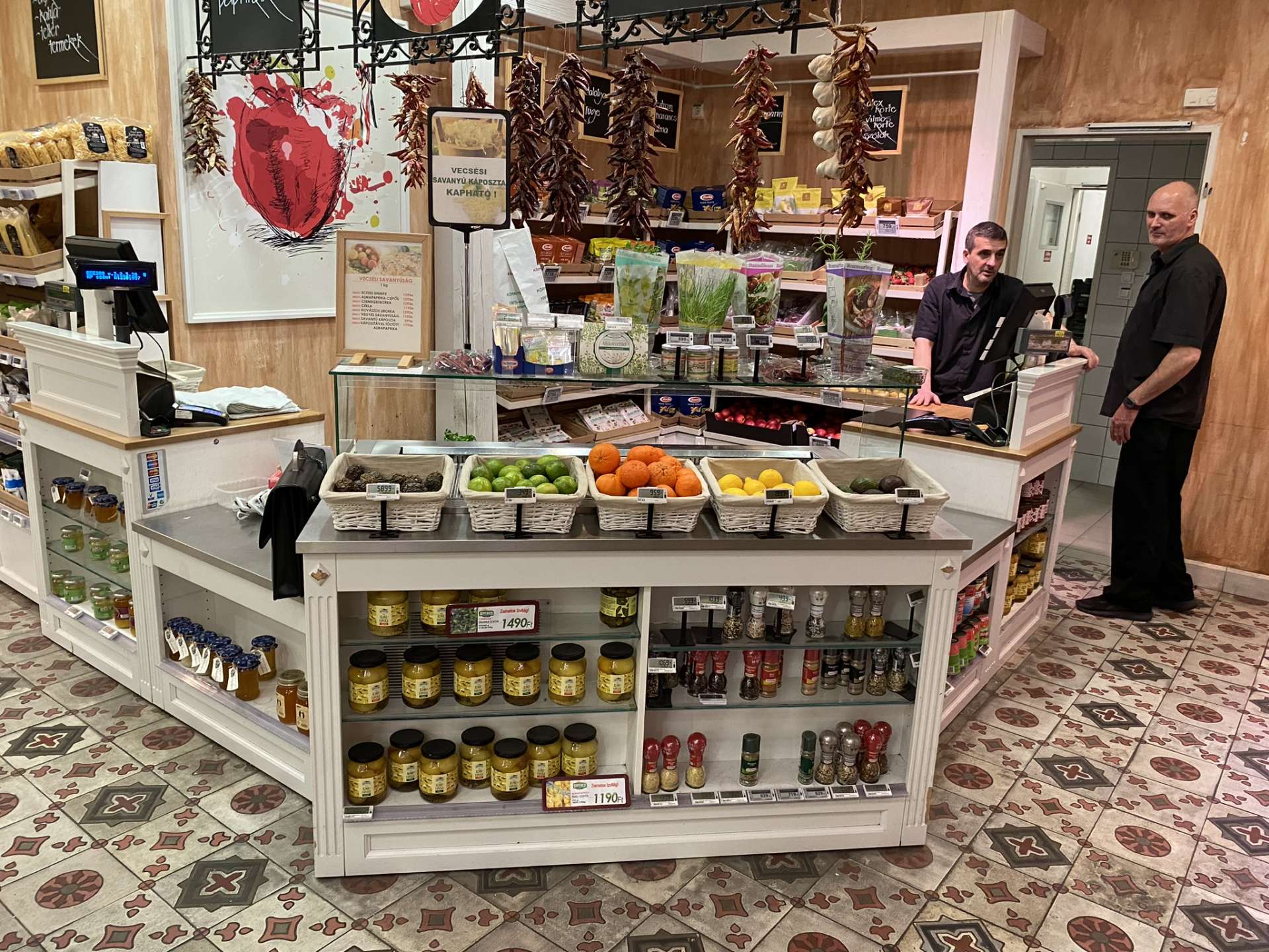 Saláta,- savanyúsághűtő  zöldség,- gyümölcshűtő