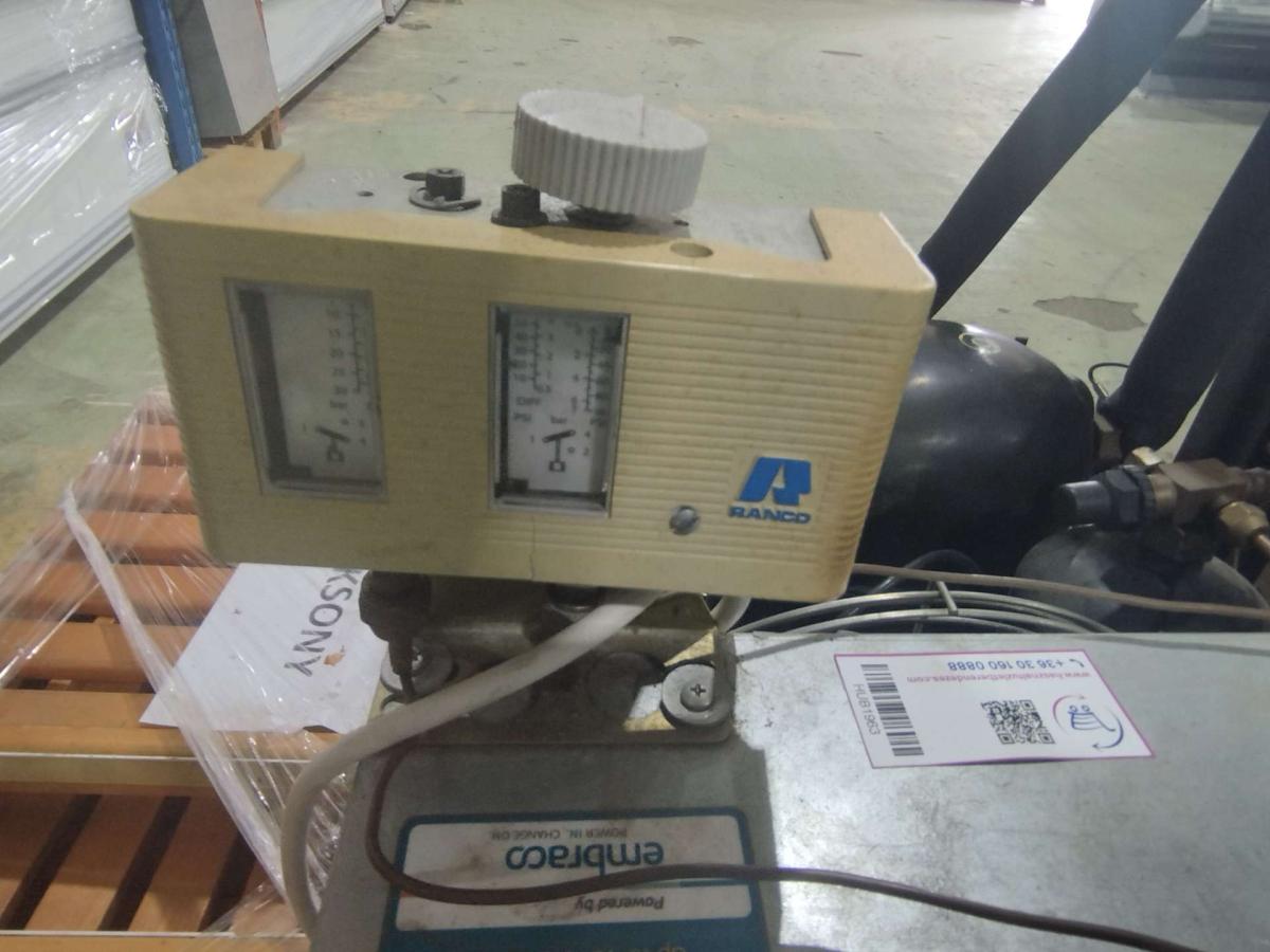 Aggregát EMBRACO UNJ2212GK – termékfotó jobb oldalról