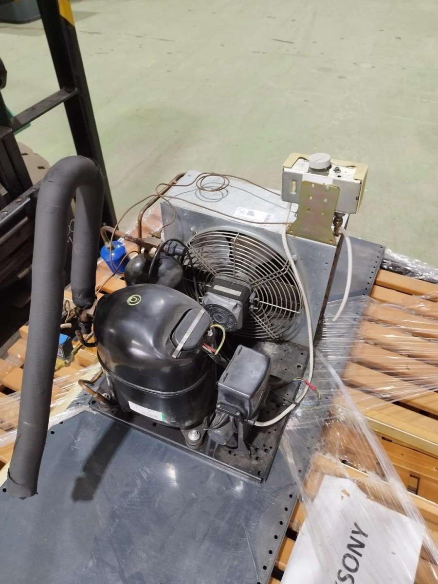 Aggregát EMBRACO UNJ2212GK – termékfotó alulnézet