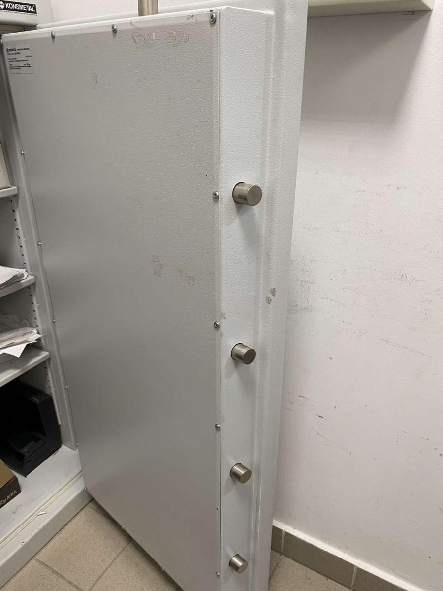 Páncélszekrény Konsmetal SGP140/II-K – termékfotó 45° nézet