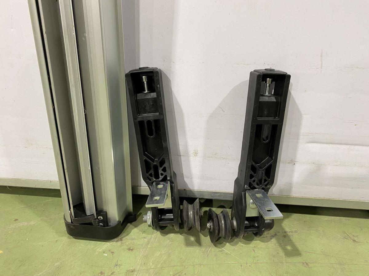 Húzó kamraajtó MIV gyártmány 200*240 – termékfotó felülnézet