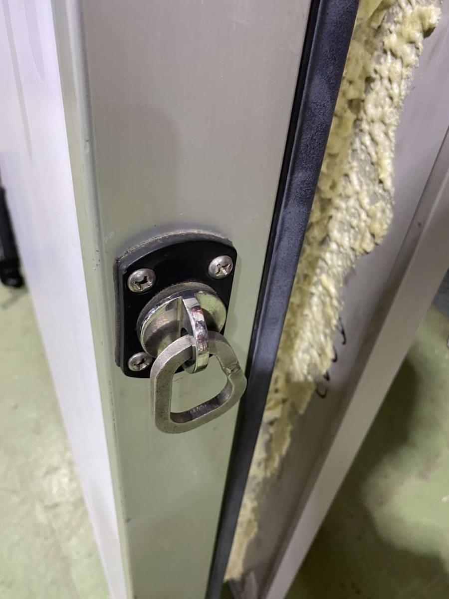 Húzó kamraajtó MIV gyártmány 200*240 – termékfotó csomagolás