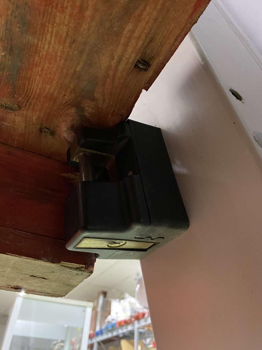 Húzó kamraajtó MIV gyártmány 200*240 – termékfotó (12. kép)