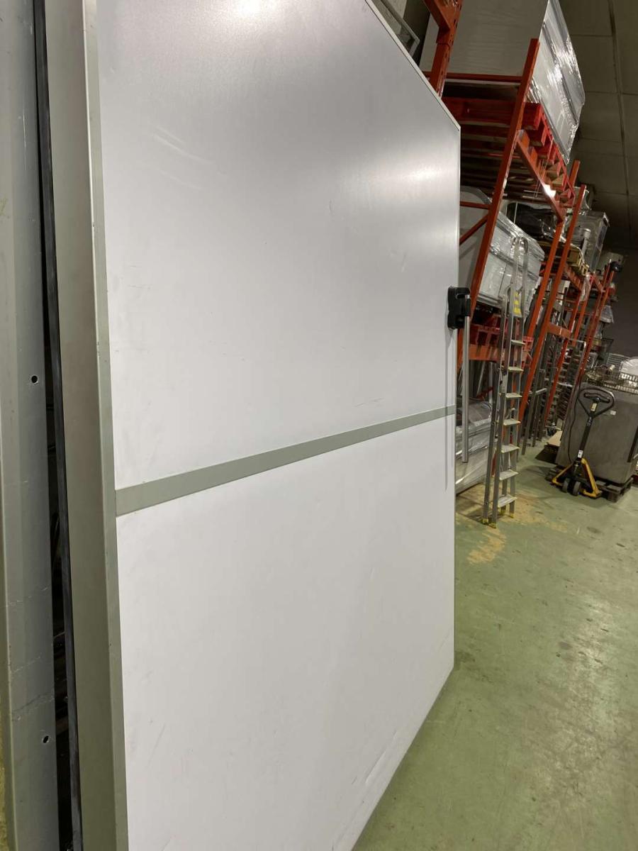 Húzó kamraajtó MIV gyártmány 200*240 – termékfotó (15. kép)