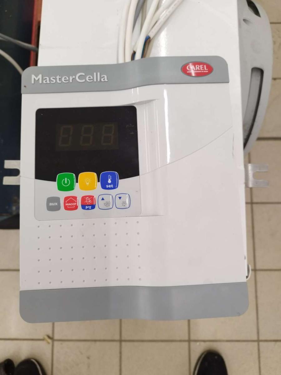 Kamravezérlés, Carel - Mastercella – termékfotó alulnézet