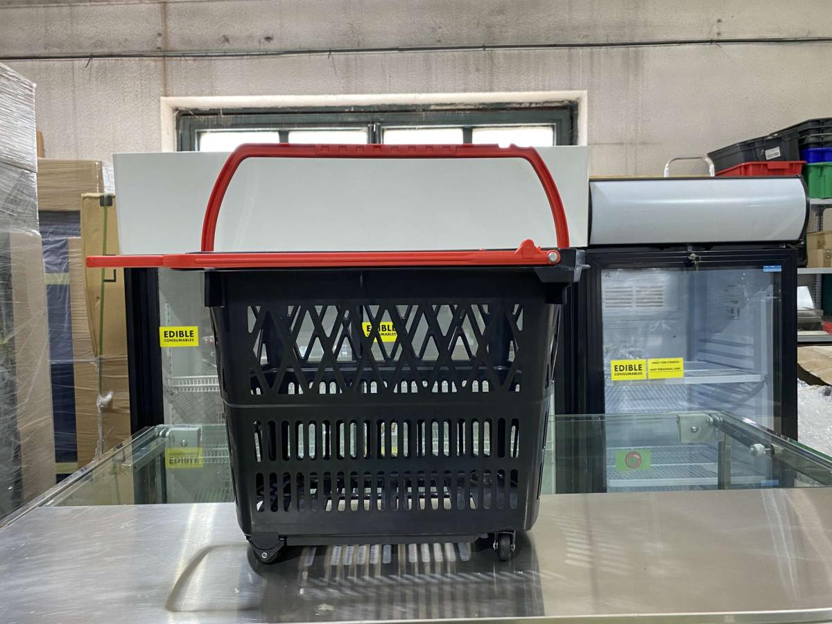 Új bevásárló kosár fekete 28 literes gurulós – termékfotó jobb oldalról