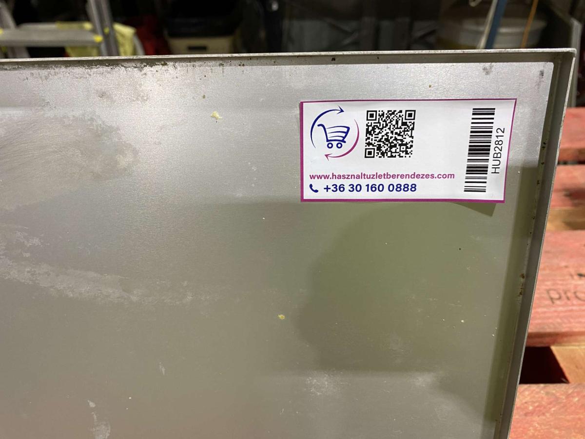 Sütőlemez 38*30 alumínium – termékfotó jobb oldalról