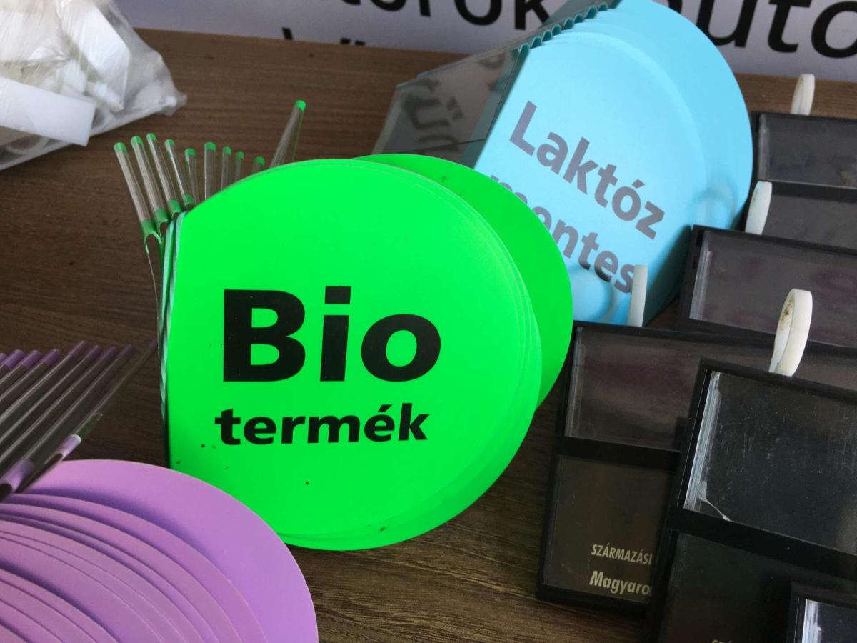 POS regalstopper, több fajta – termékfotó bal oldalról