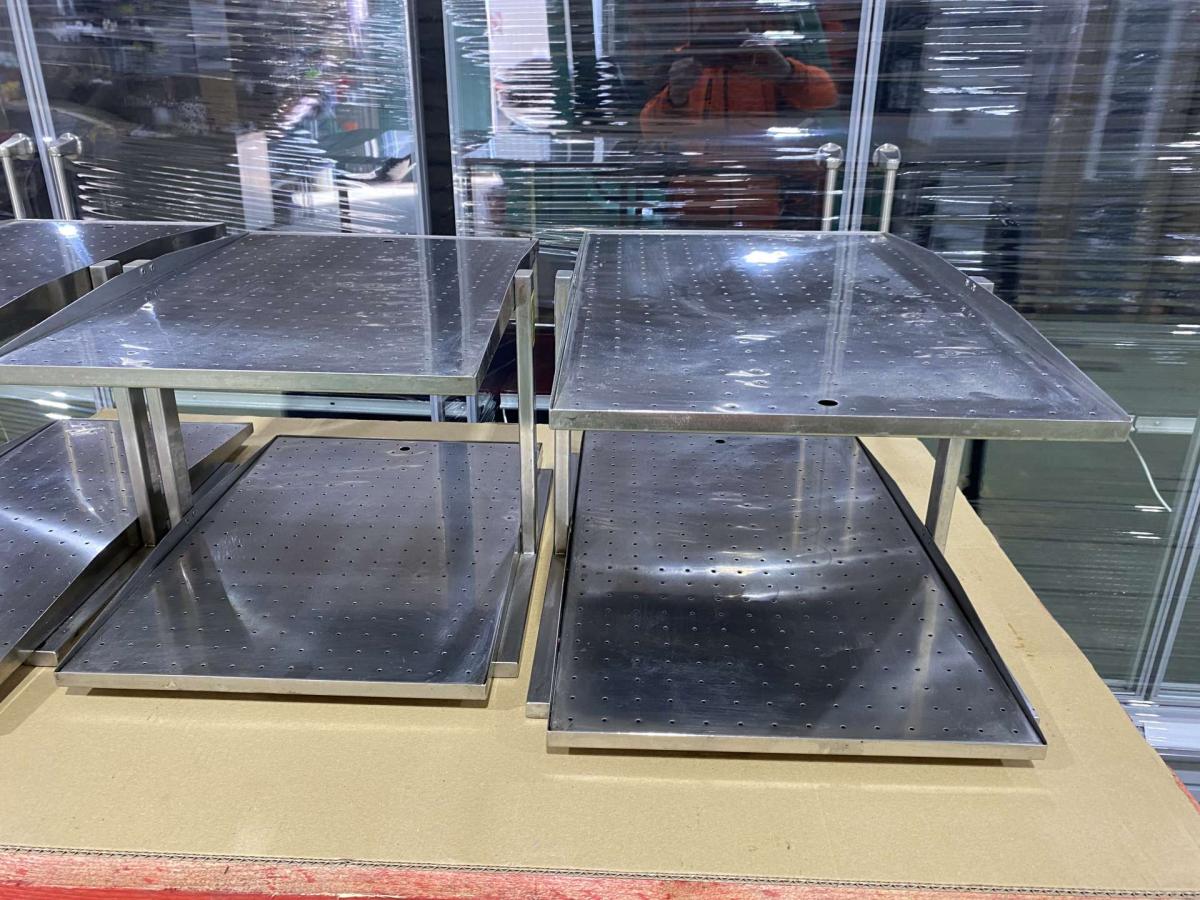 Rozsdamentes pohártartó, csepegtető több méretben – termékfotó bal oldalról