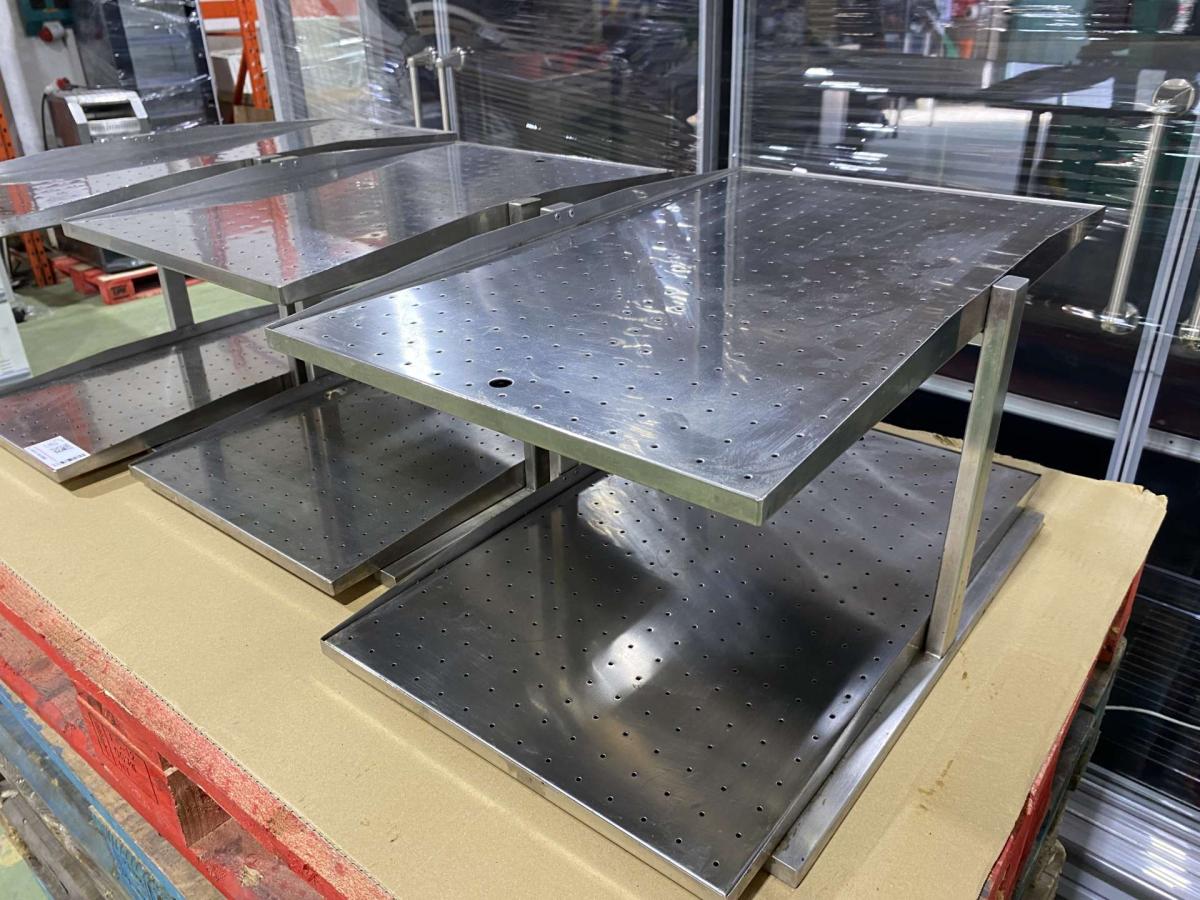 Rozsdamentes pohártartó, csepegtető több méretben – termékfotó felülnézet