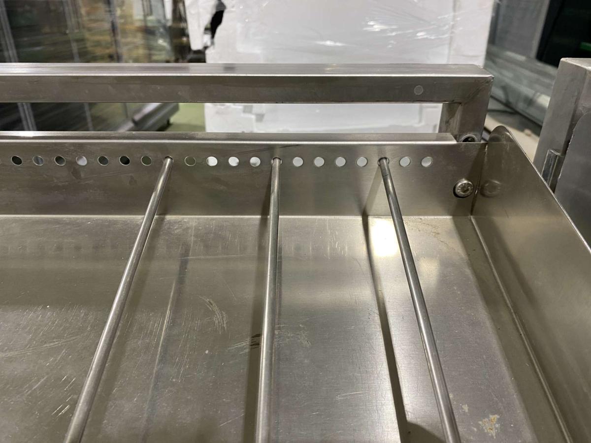 Rozsdamentes italos állvány – termékfotó alulnézet