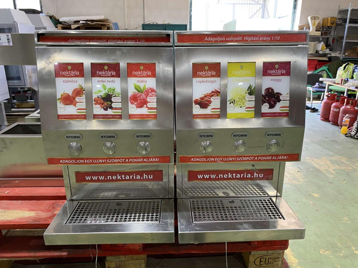 Szörpadagoló berendezés bag in box – termékfotó használat közben