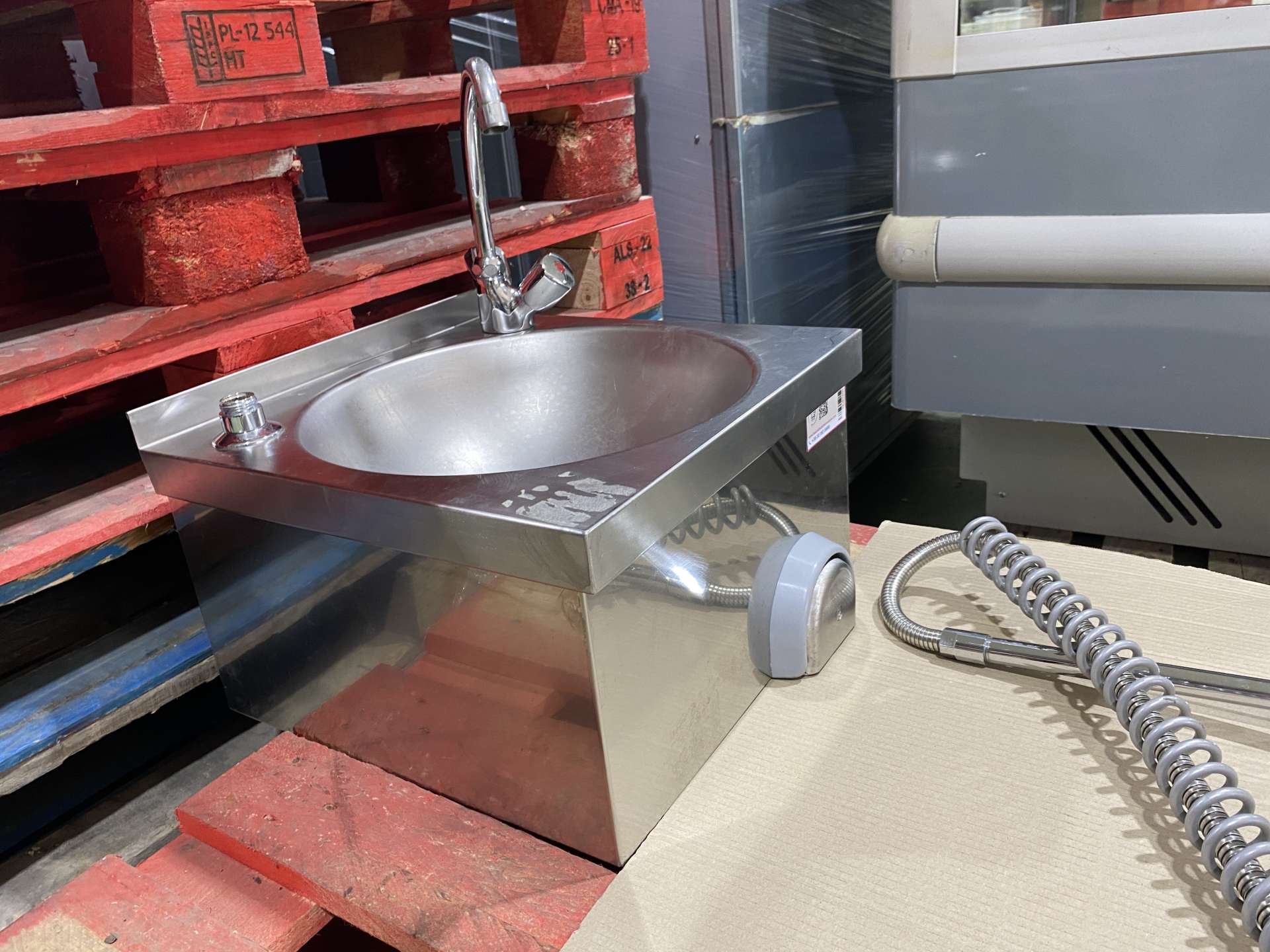 Rozsdamentes kézmosó, csaptelep, előmosó kézi zuhany