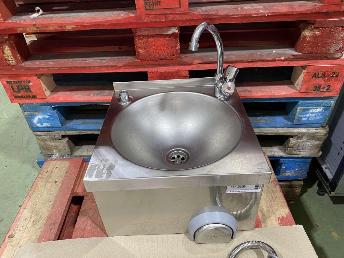 Rozsdamentes kézmosó, csaptelep, előmosó kézi zuhany – termékfotó csomagolás