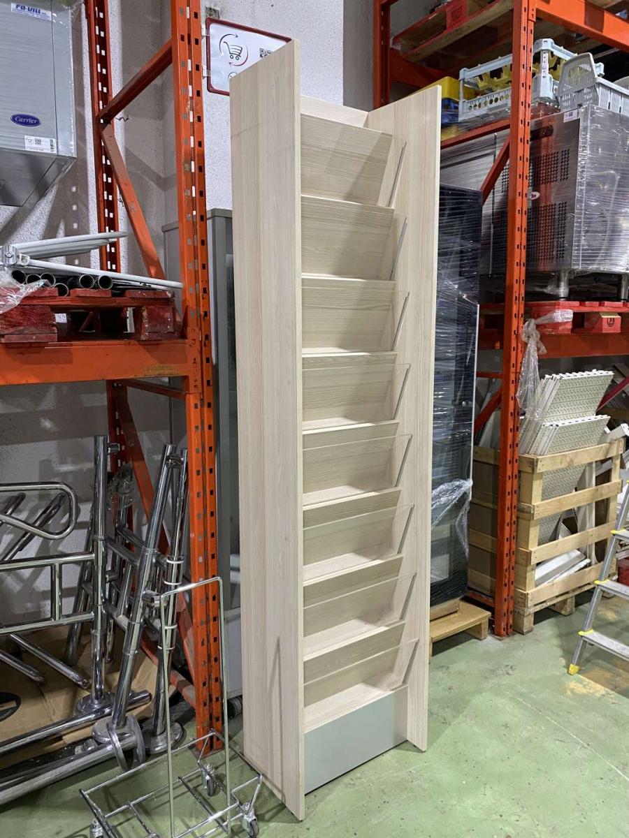 Újságos állvány 55*35 – termékfotó alulnézet