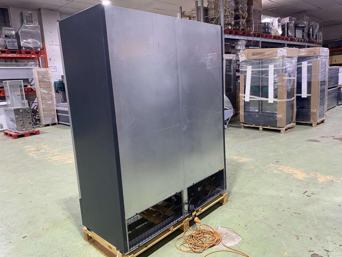 Új ECOCOLD KIWI 1620 2D beépített aggregátoros hűtő (+) – termékfotó hátulról