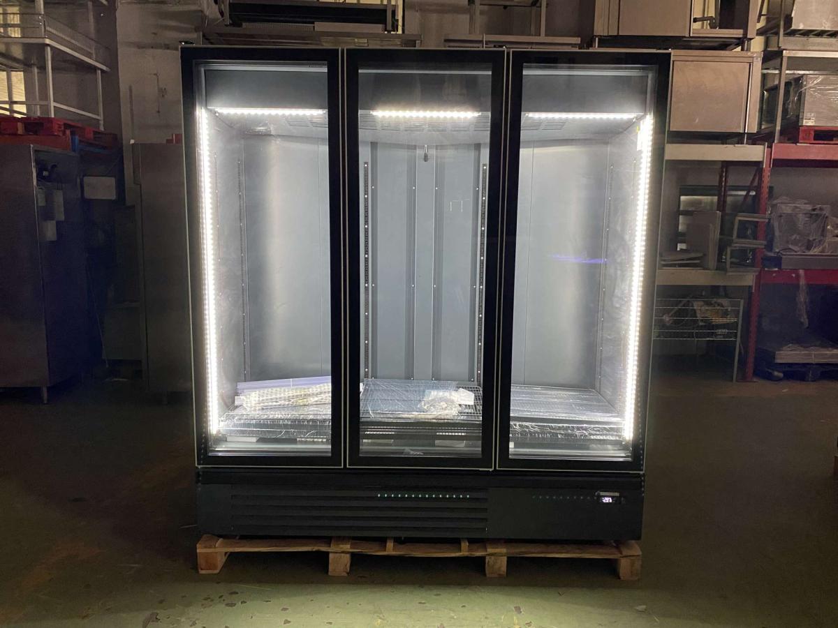 Új ECOCOLD KIWI M&amp;D1910 3D beépített aggregátoros hűtő (+) – termékfotó 45° nézet