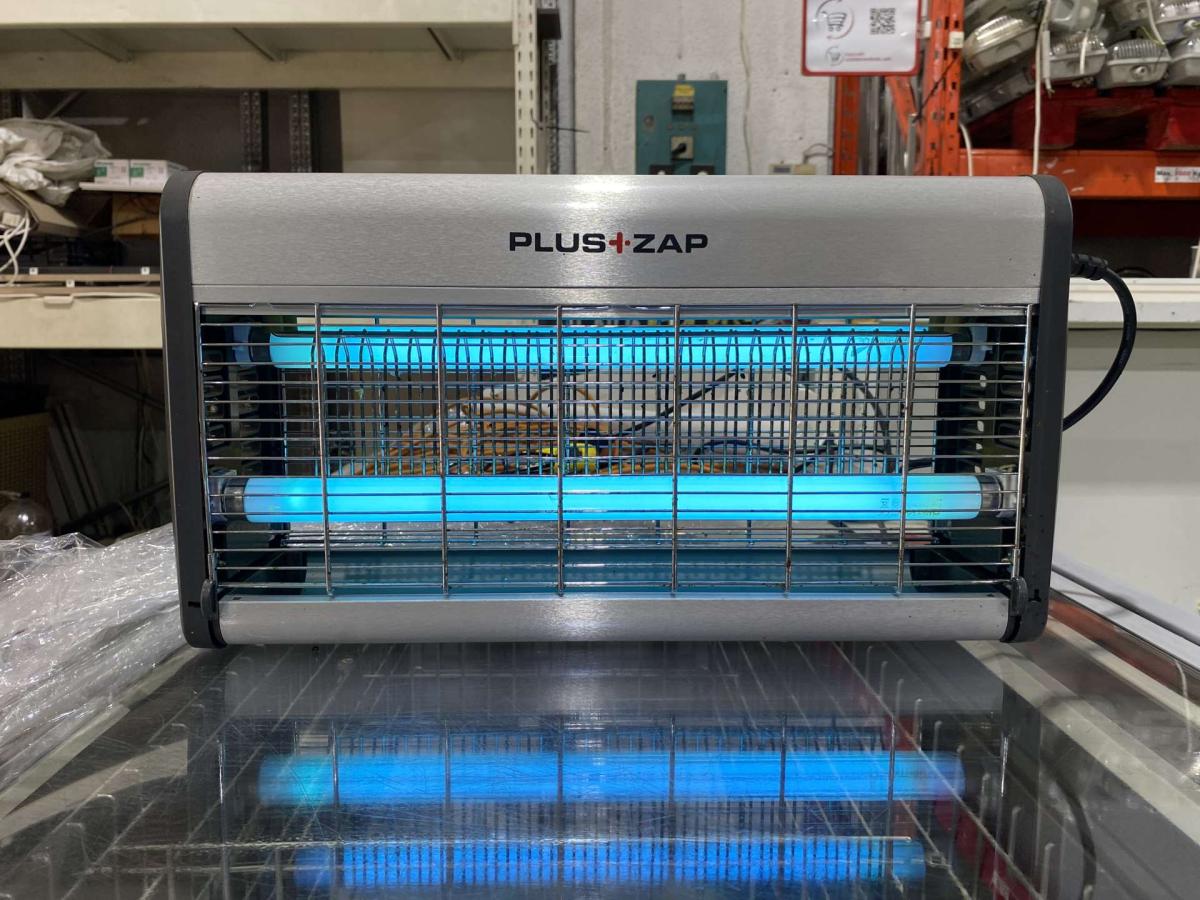 Plus Zap 30 rovarcsapda – termékfotó 45° nézet