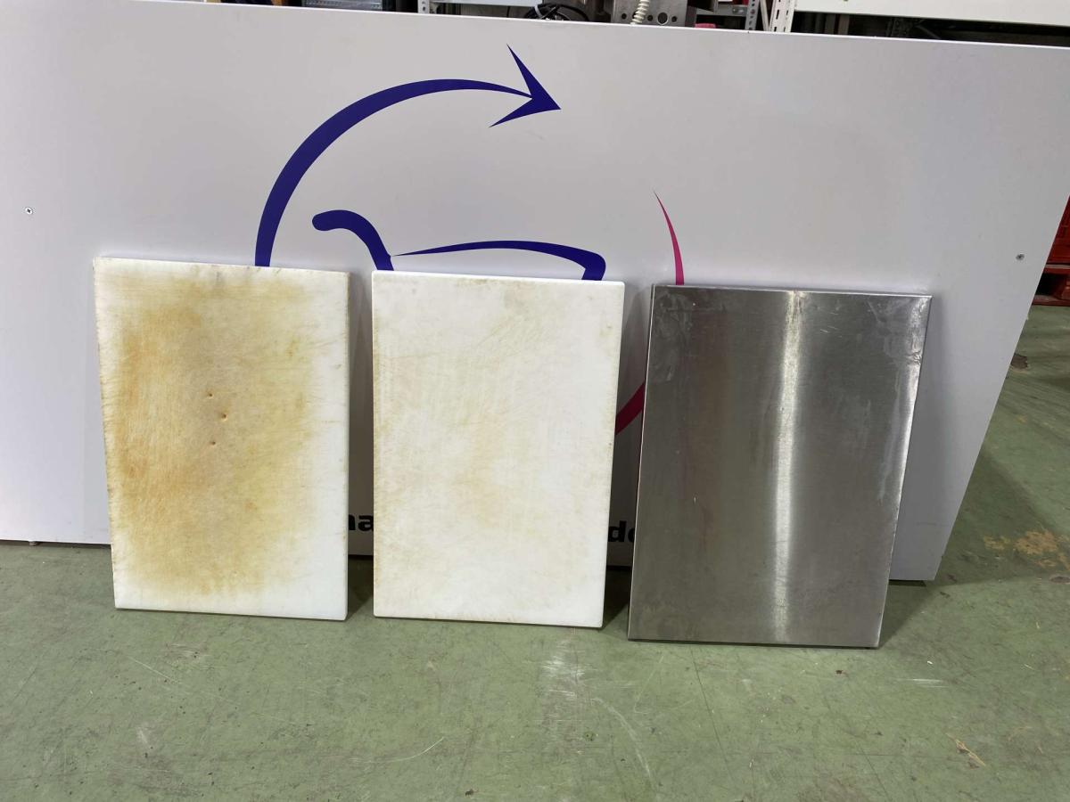 Csemegepultra helyezhető mérlegtartó, vagy szeletelőgép tartó – termékfotó jobb oldalról