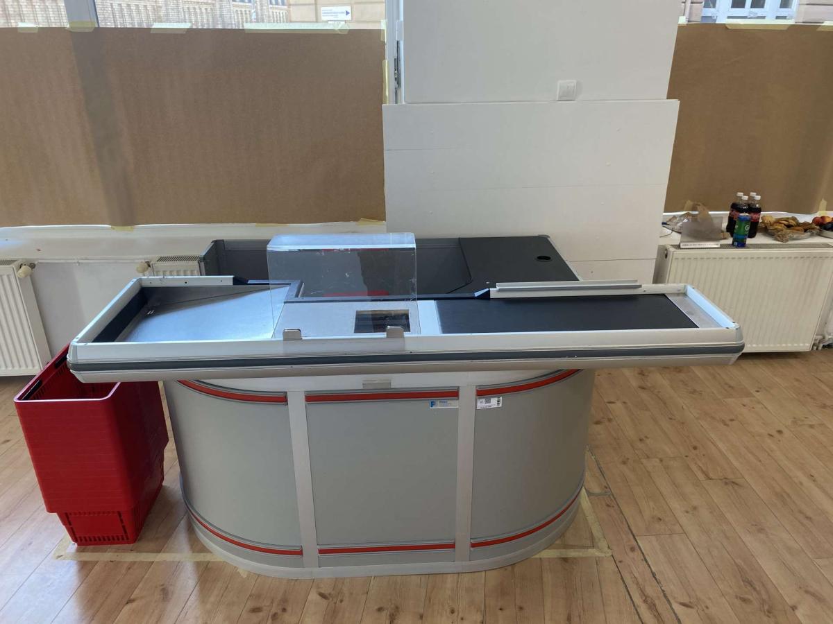 Kasszaasztal Pillen ( Szimpla elpakolós) – termékfotó jobb oldalról