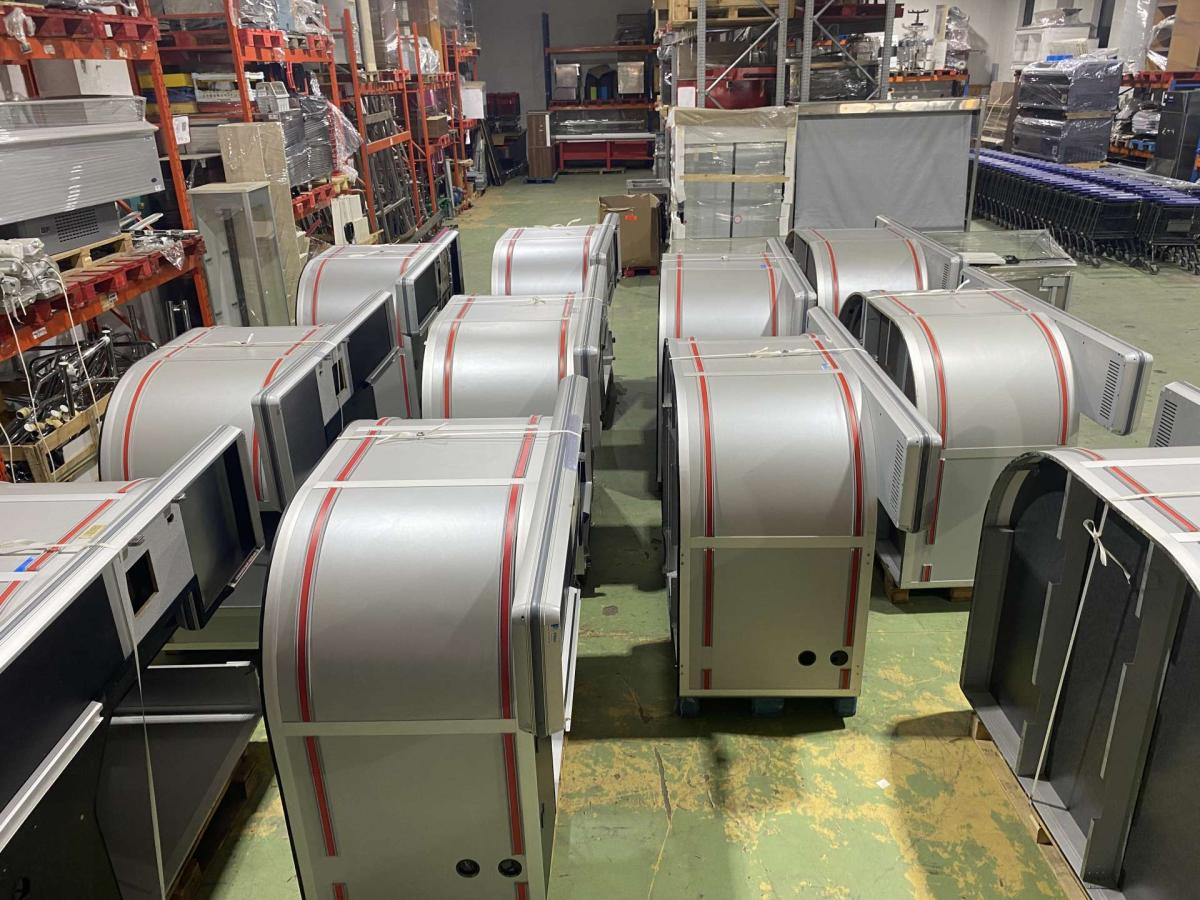 Kasszaasztal Pillen ( Balos ) – termékfotó bal oldalról