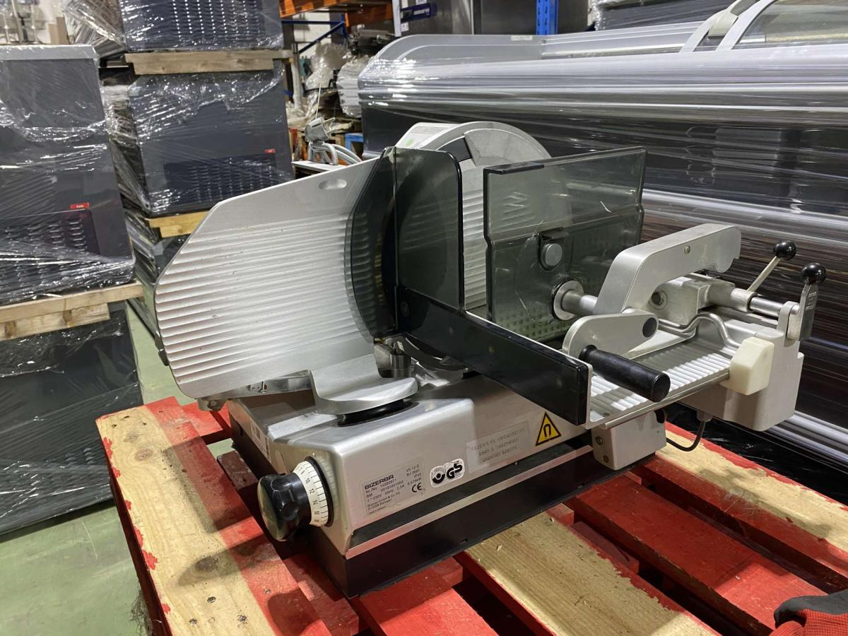 BIZERBA VS12 D szeletelő – termékfotó hátulról