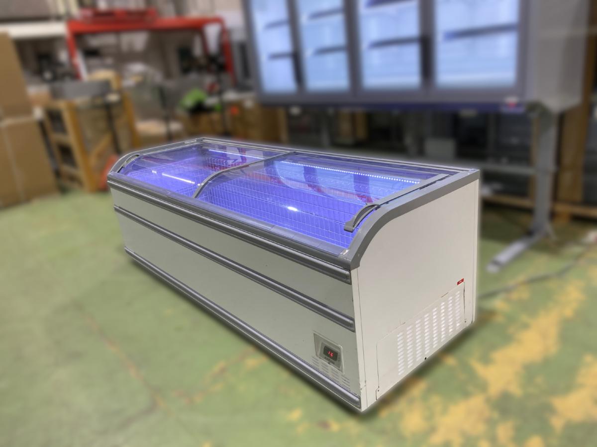 AHT MIAMI hűtőláda 210 fehér – termékfotó 45° nézet