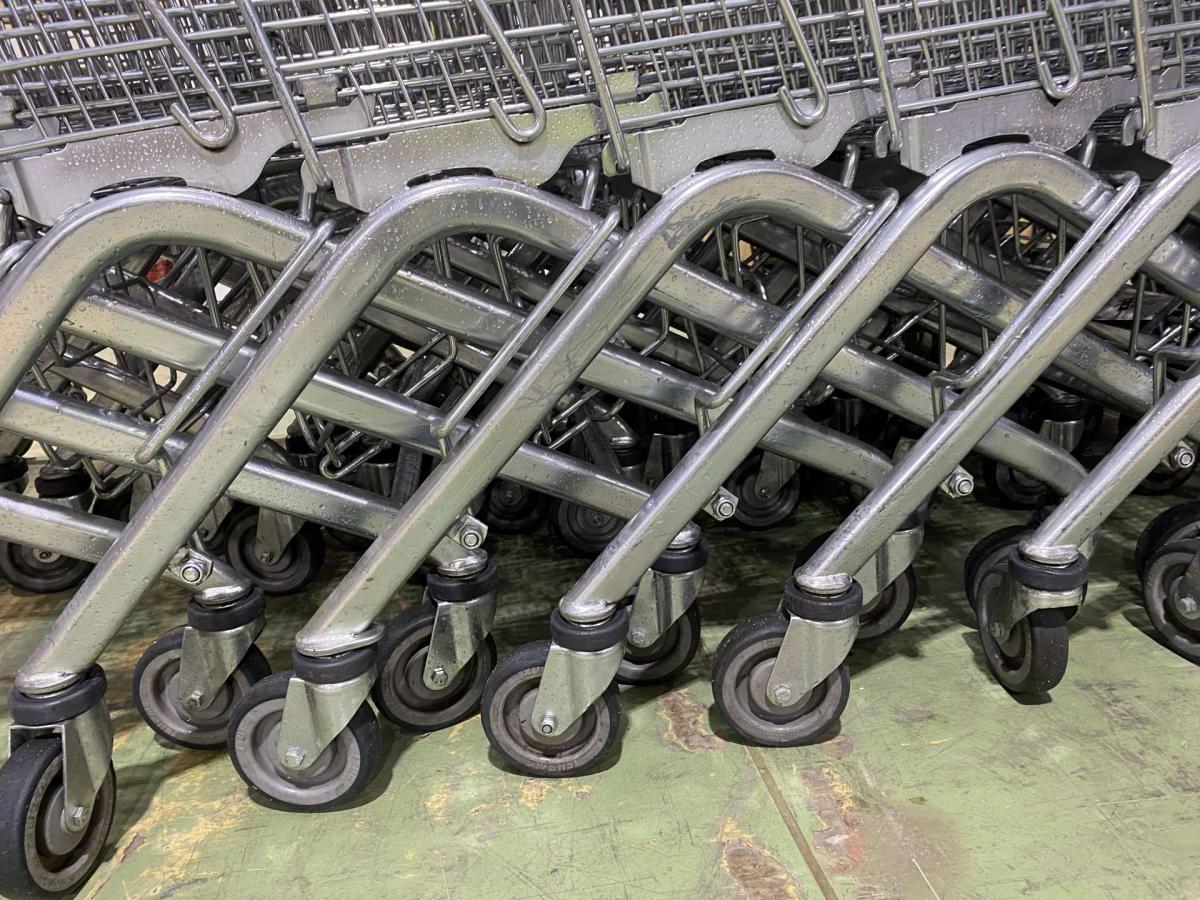 WANZL ELA 185 (ELX) bevásárlókocsi piros műanyagokkal – termékfotó felülnézet