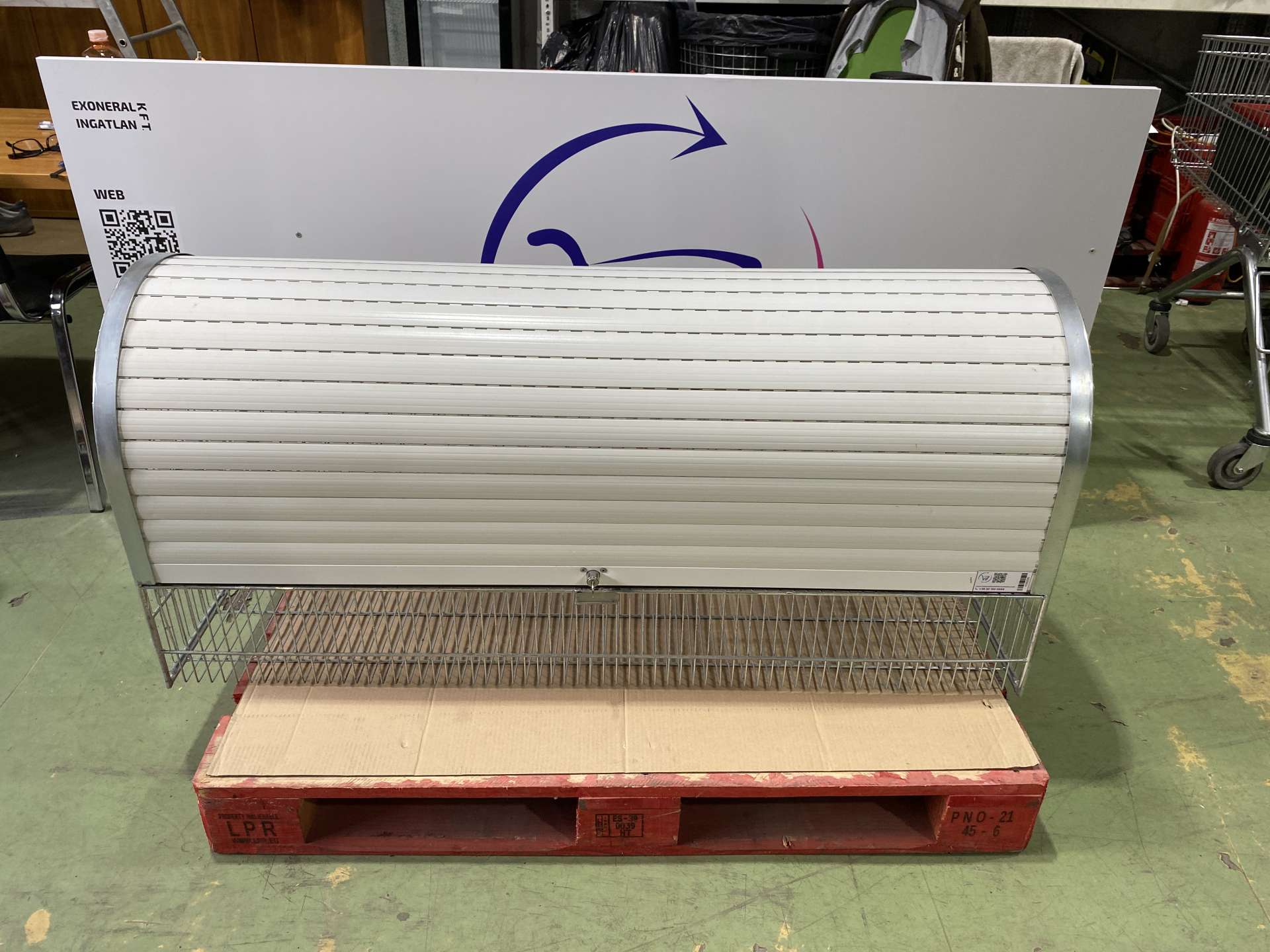 Redőnyös rácspolc