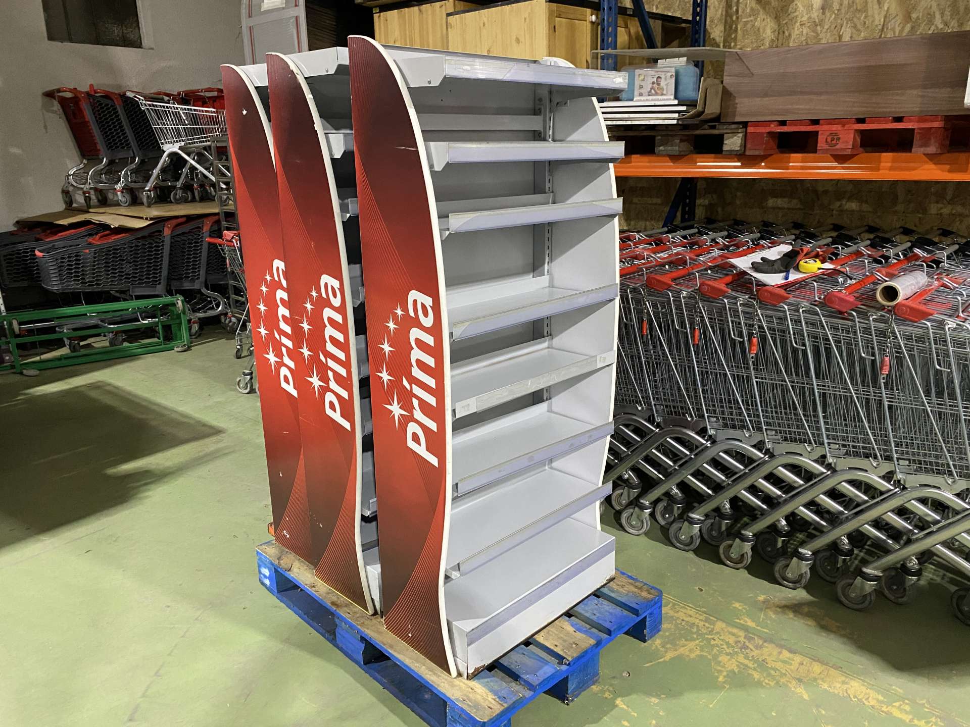 Másodkihelyezés, display, mobilállvány