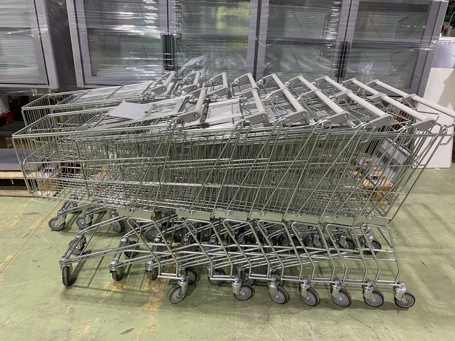 Felújított Marsanz bevásárlókocsi szürke műanyagokkal 100L