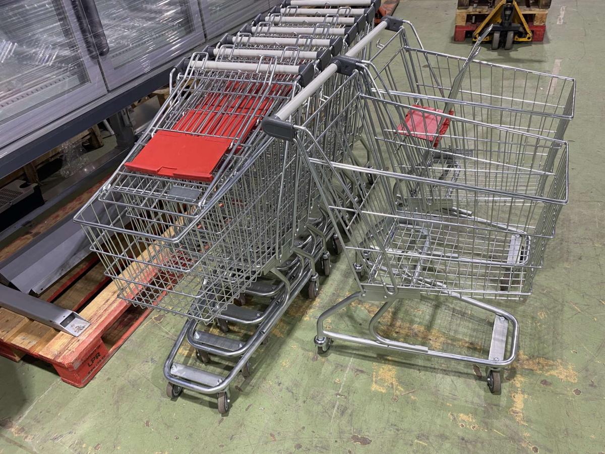 Felújított BUKO bevásárlókocsi szürke műanyagokkal 50 L – termékfotó hátulról