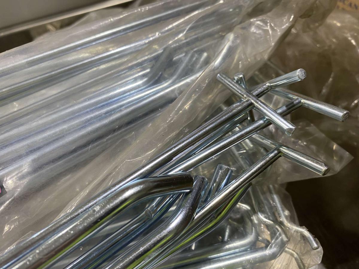 Új bliszterkampó 30cm – termékfotó bal oldalról