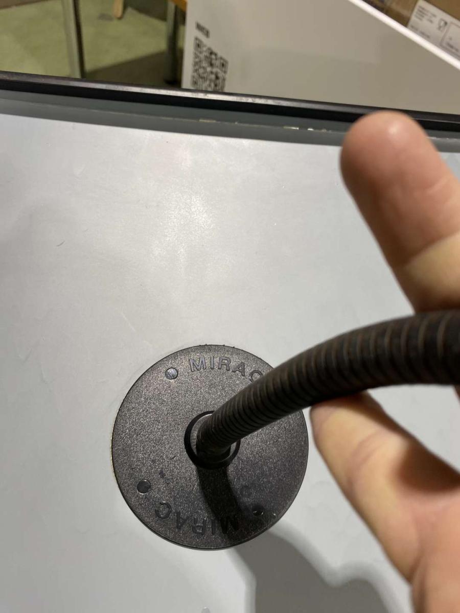 Szögletes detektívtükör, megfigyelőtükör, vevőfigyelőtükör – termékfotó bal oldalról