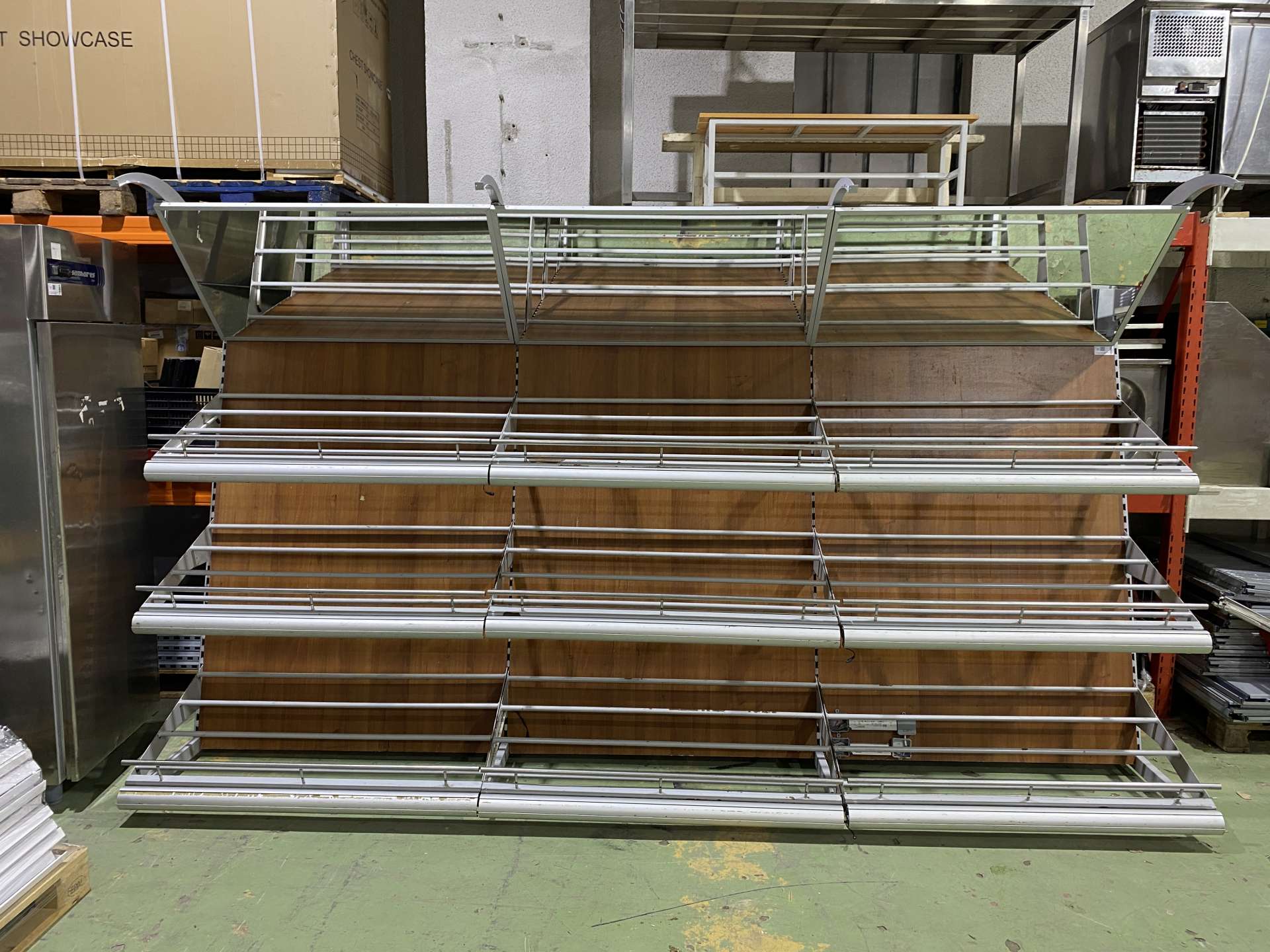 Zöldséges faliregál, állvány 375