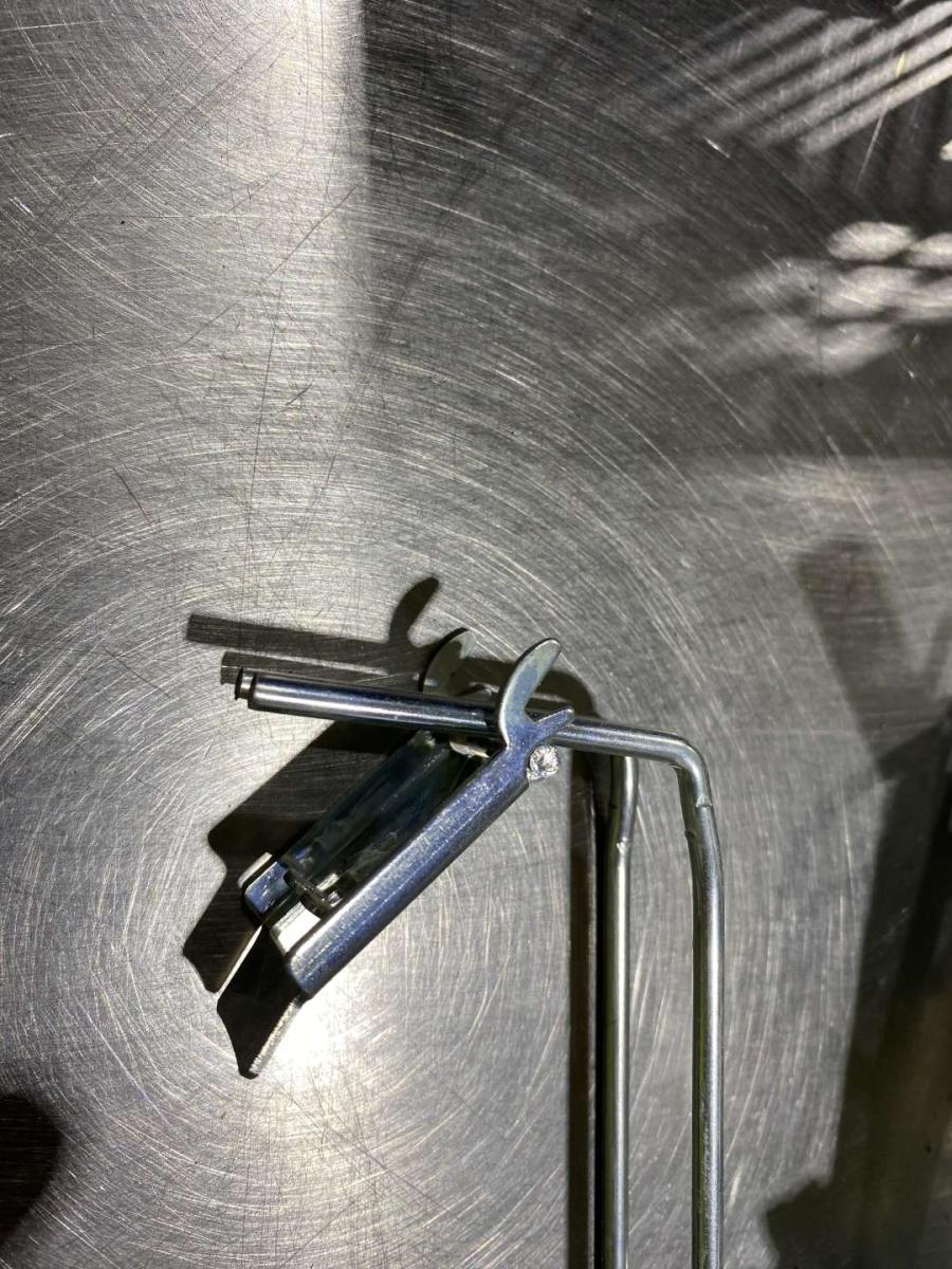 Használt bliszterkampó 12cm – termékfotó hátulról