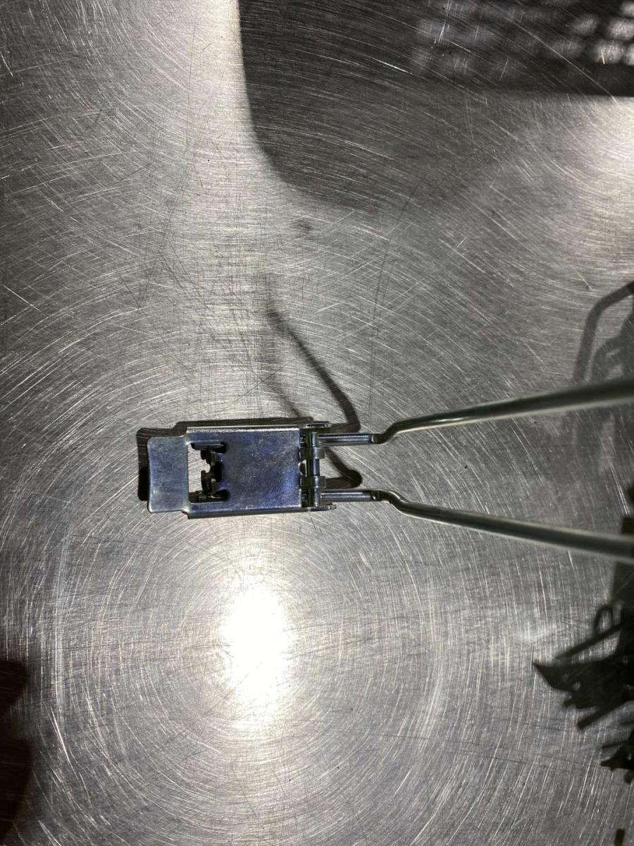 Használt bliszterkampó 12cm – termékfotó bal oldalról